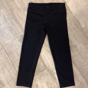 Athleta girls size large crop leggings.